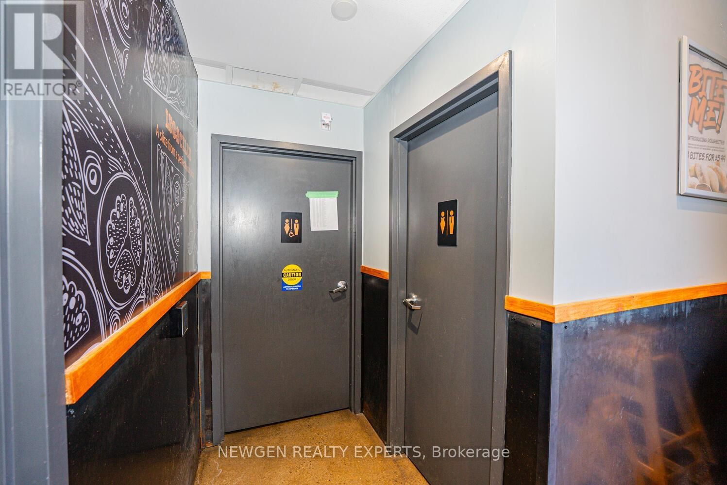 230 LAKESHORE ROAD EAST Image 35