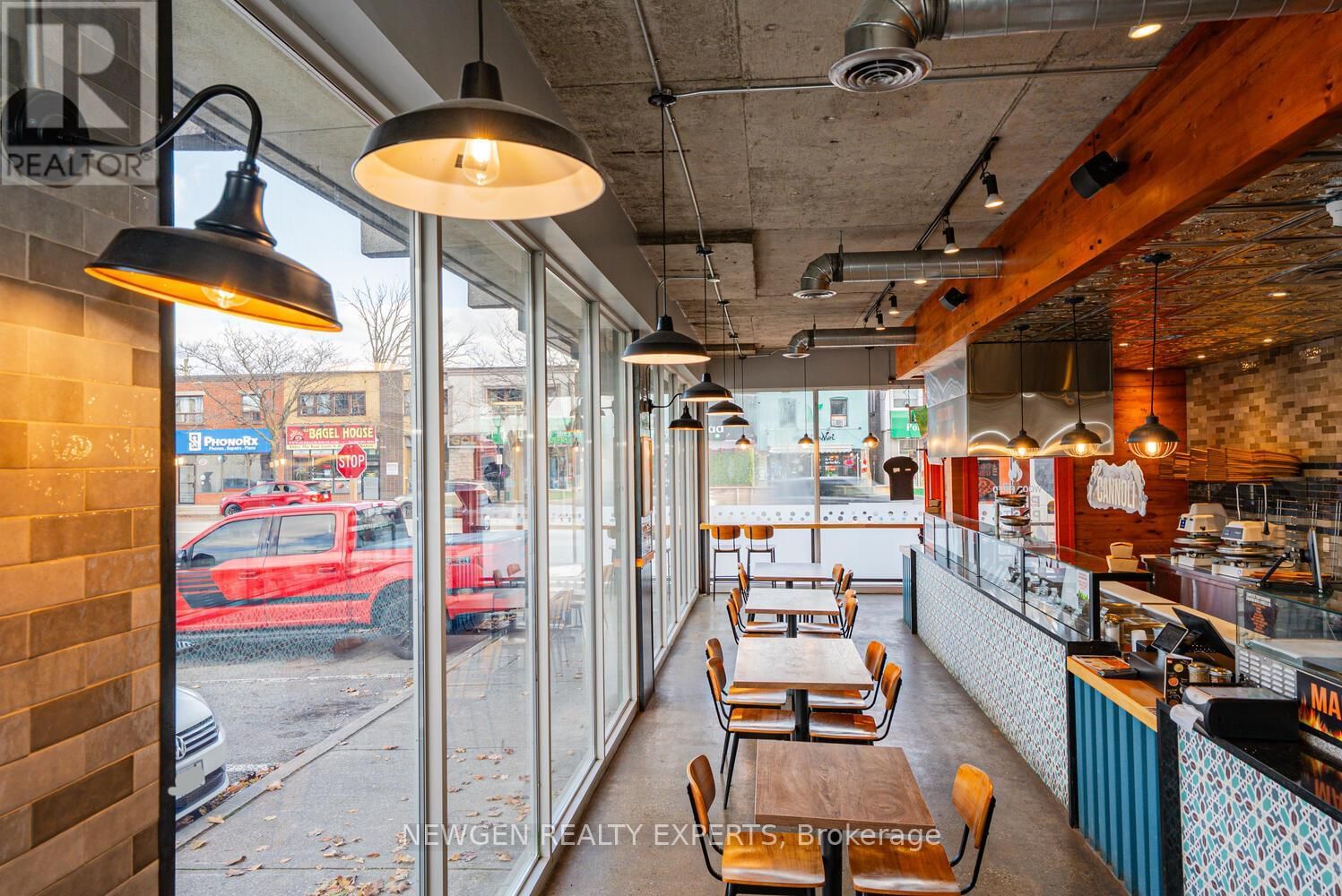 230 LAKESHORE ROAD EAST Image 37