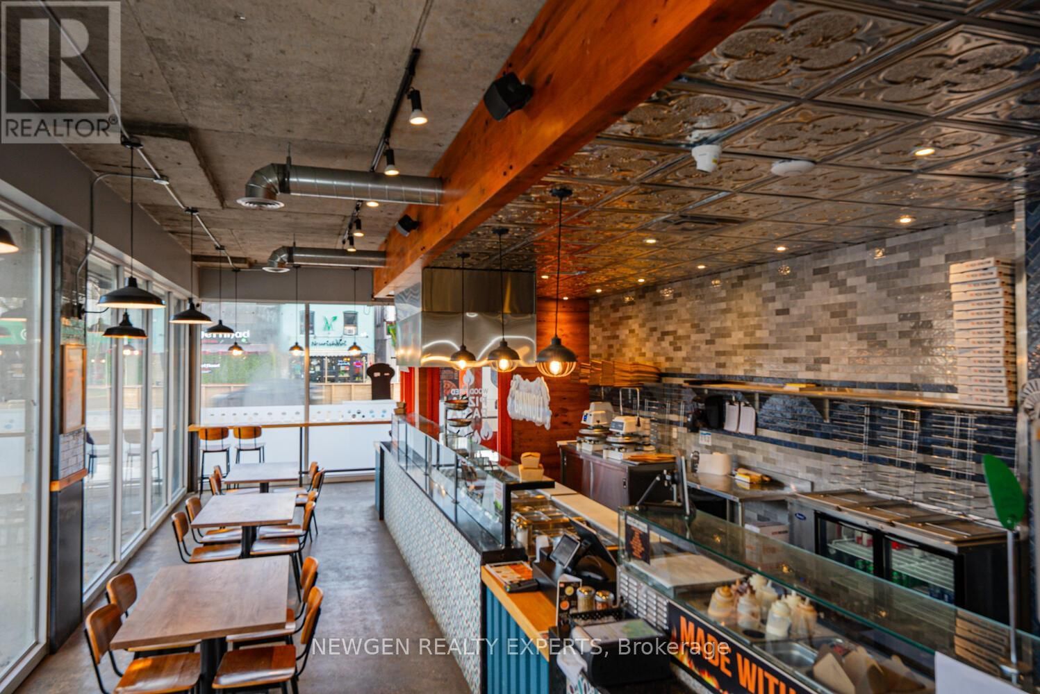 230 LAKESHORE ROAD EAST Image 38