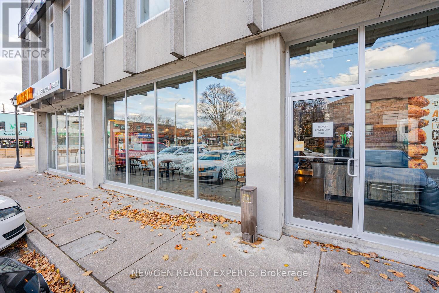 230 LAKESHORE ROAD EAST Image 4