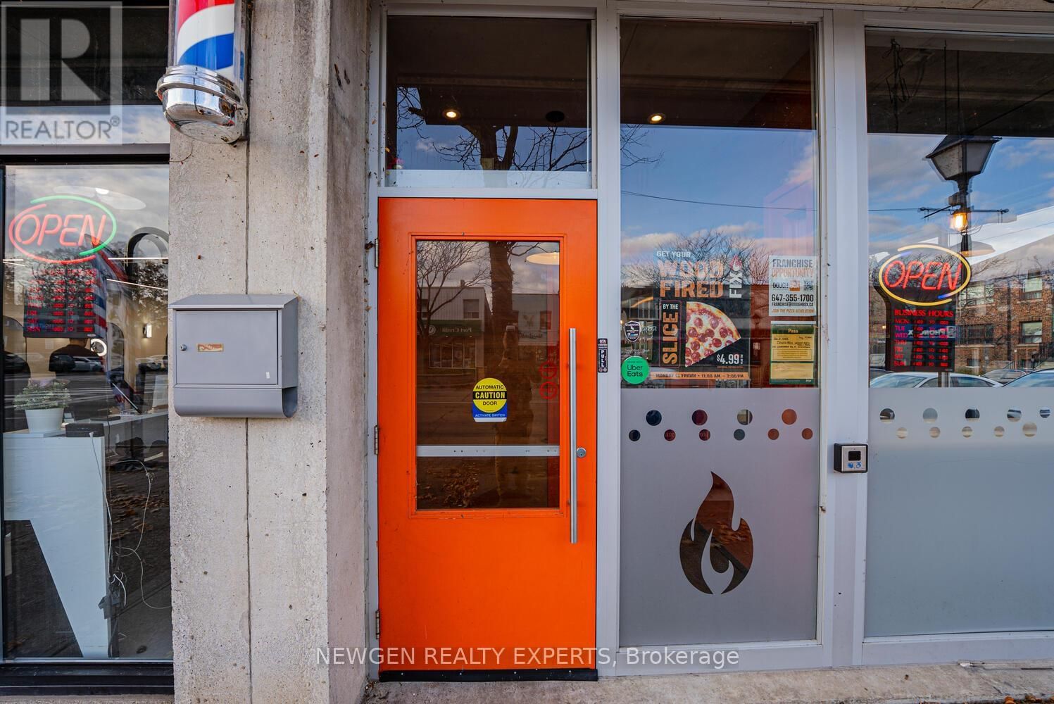 230 LAKESHORE ROAD EAST Image 8