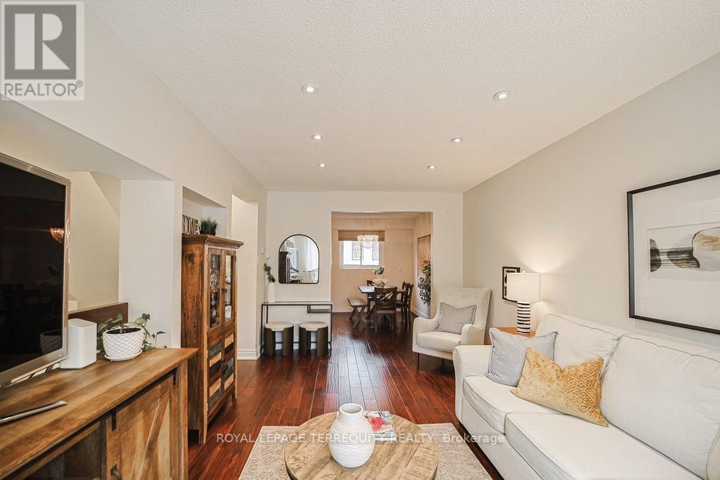 43 - 1221 DUNDIX ROAD Image 18