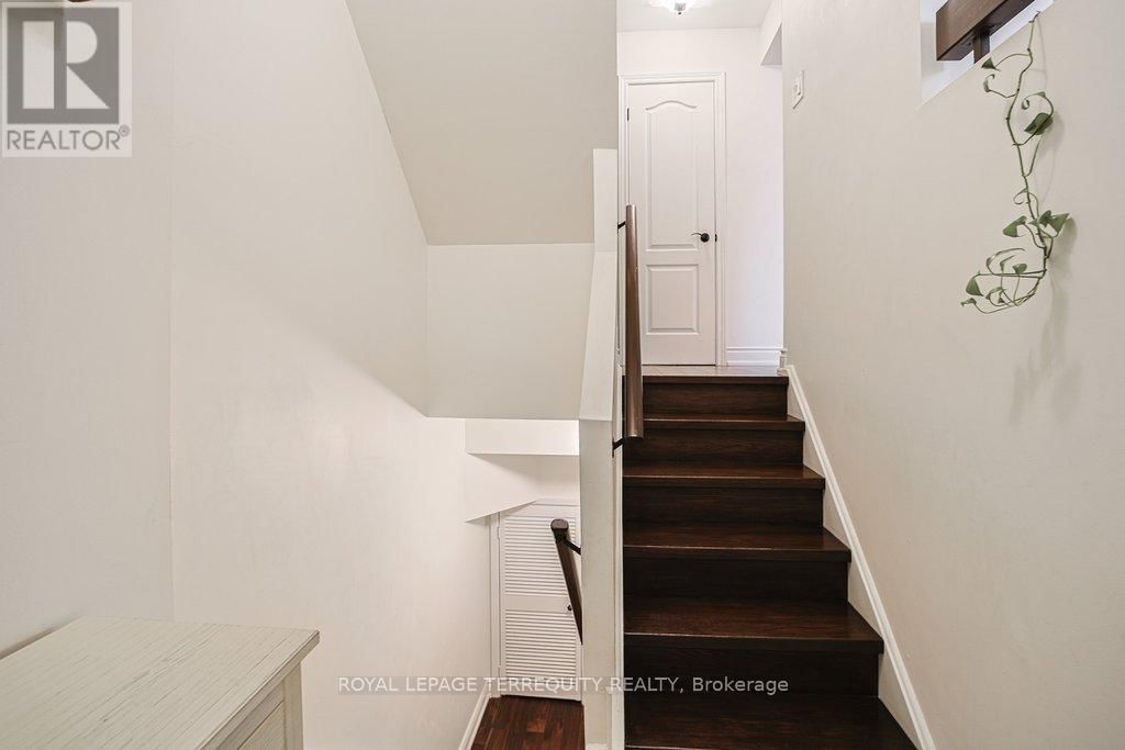 43 - 1221 DUNDIX ROAD Image 7