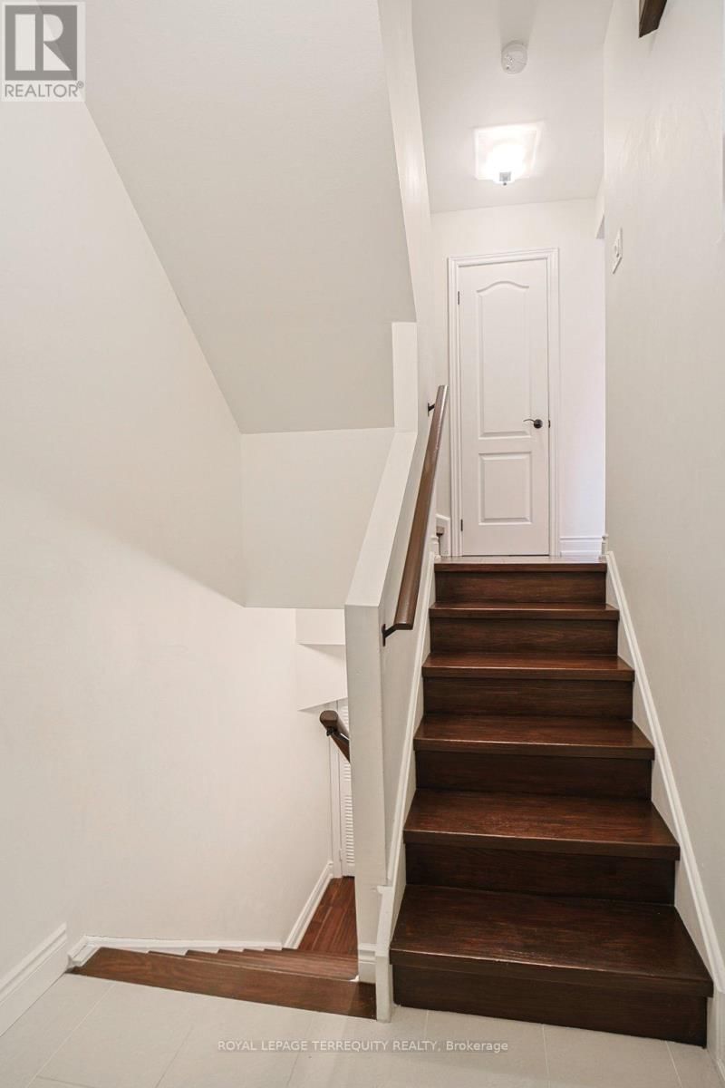 43 - 1221 DUNDIX ROAD Image 8