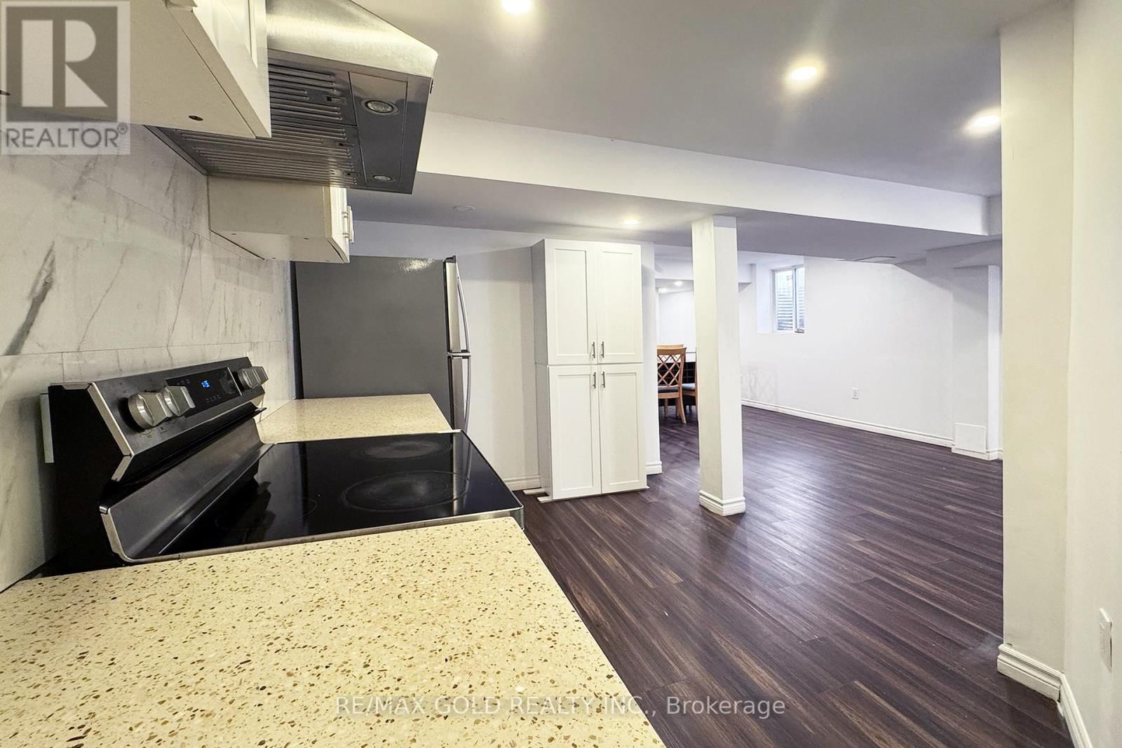 27 DULVERTON DRIVE Image 11