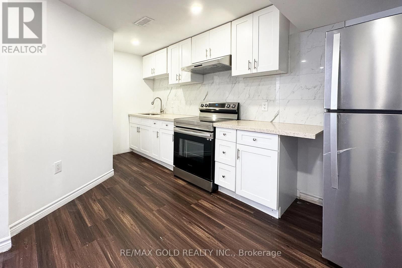 27 DULVERTON DRIVE Image 12