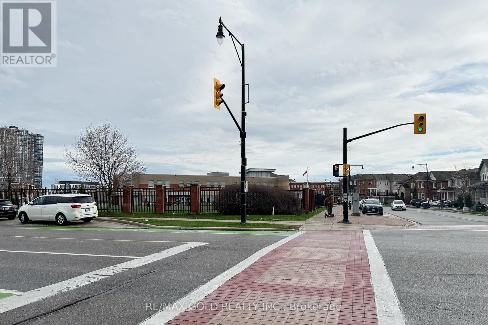 27 DULVERTON DRIVE Image 20