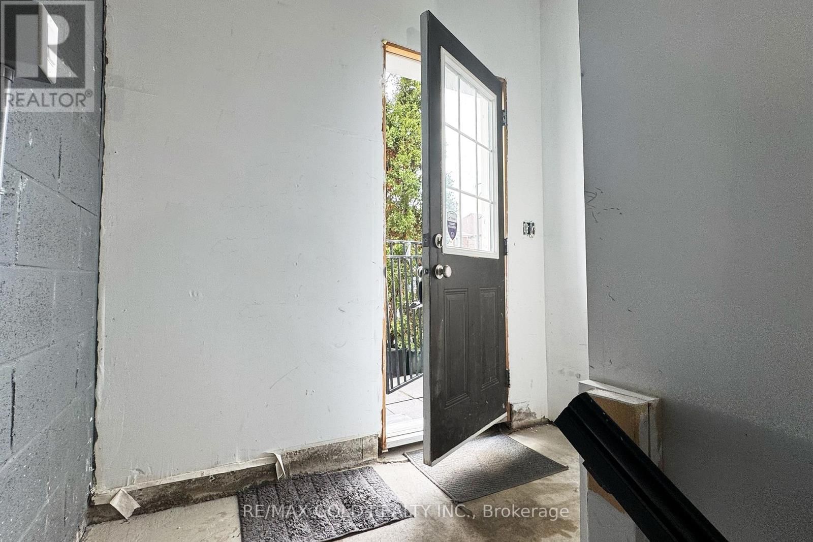 27 DULVERTON DRIVE Image 4