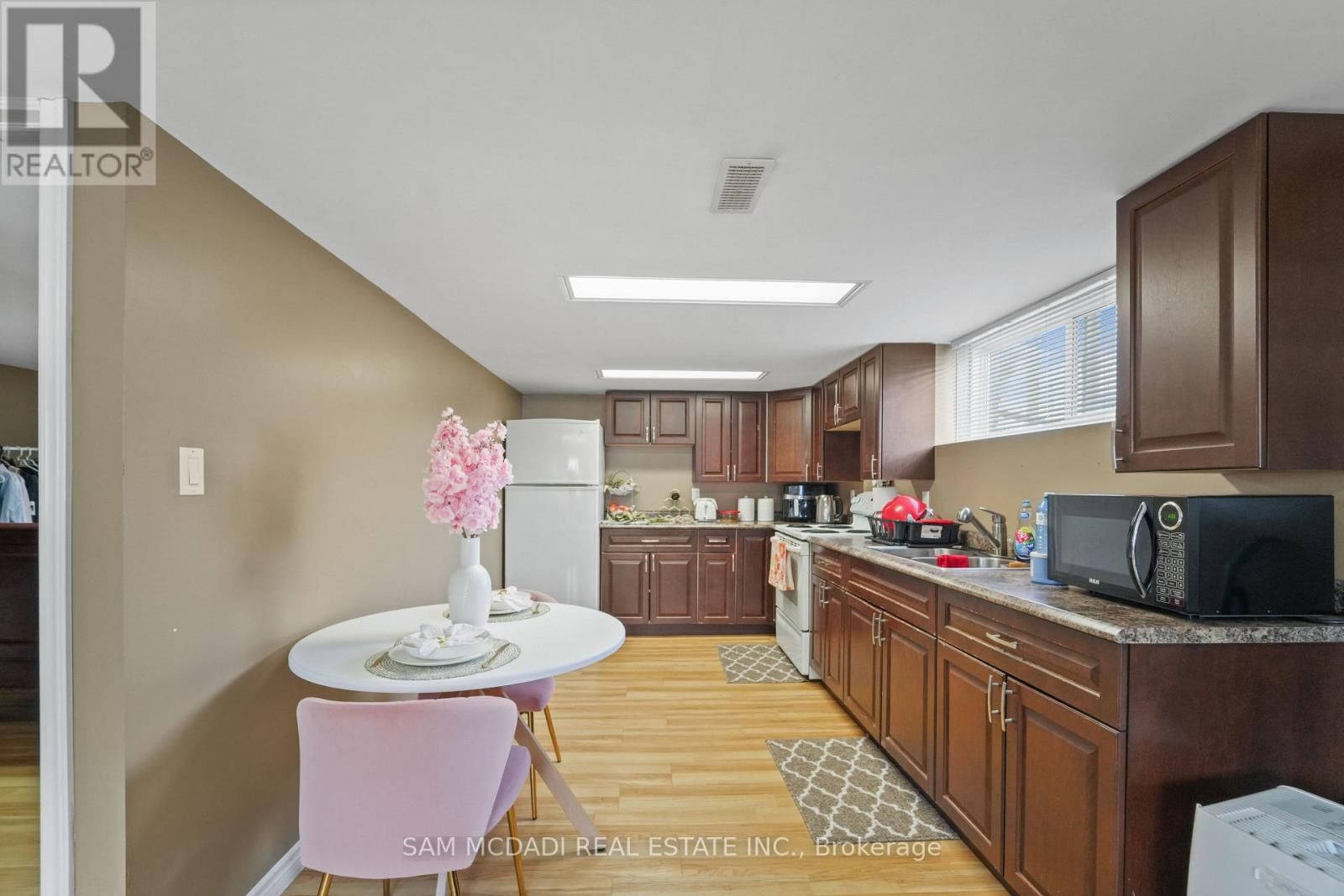 2230 BRITANNIA ROAD WEST Image 6