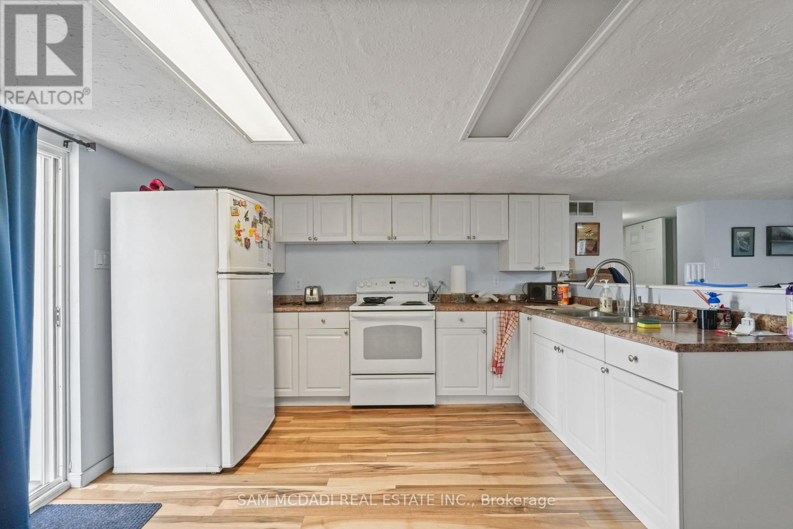 2230 BRITANNIA ROAD WEST Image 7