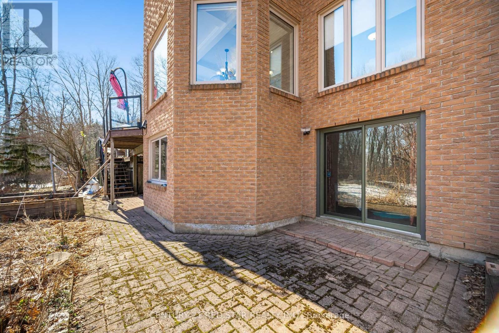 877 THE GRANGE SIDEROAD Image 46