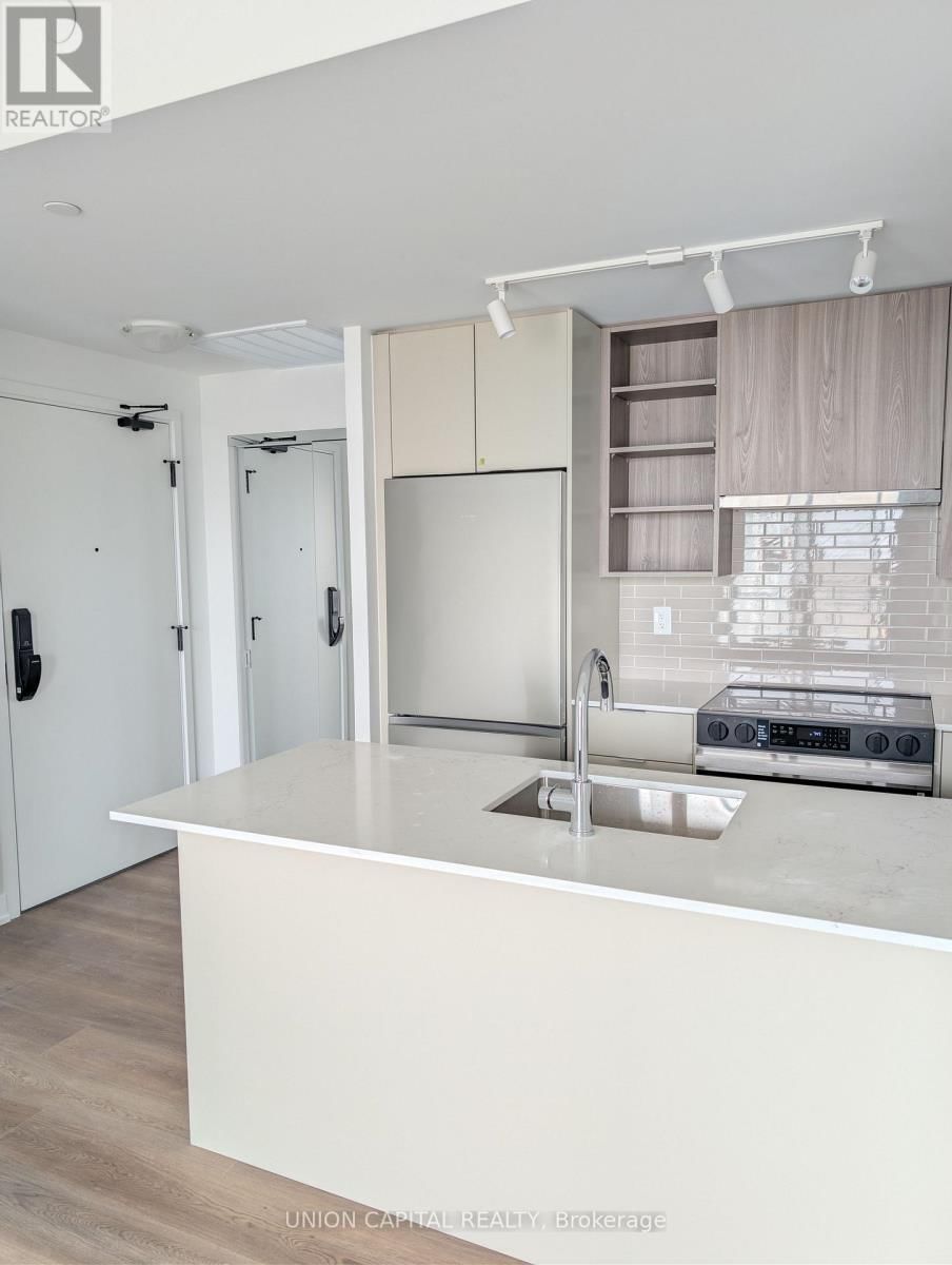 801 - 2075 LAKESHORE ROAD Image 4