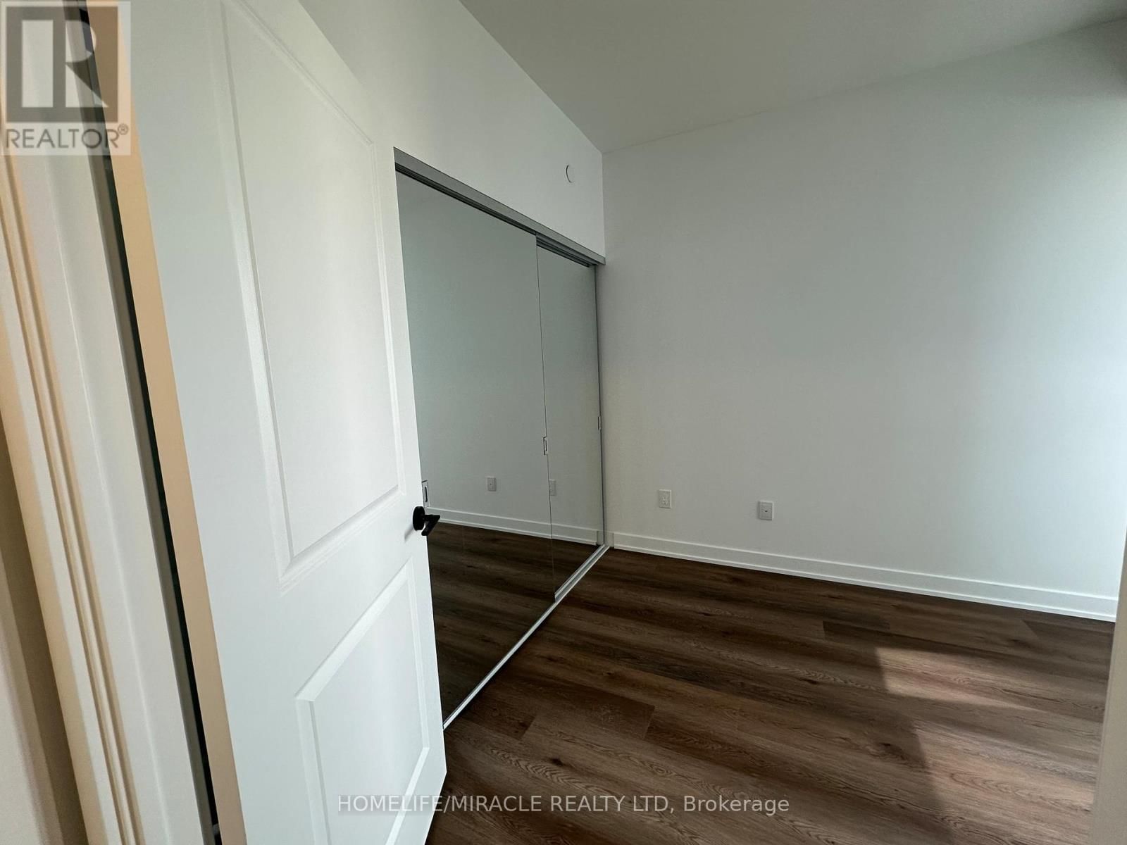 603 - 2075 LAKESHORE ROAD Image 11