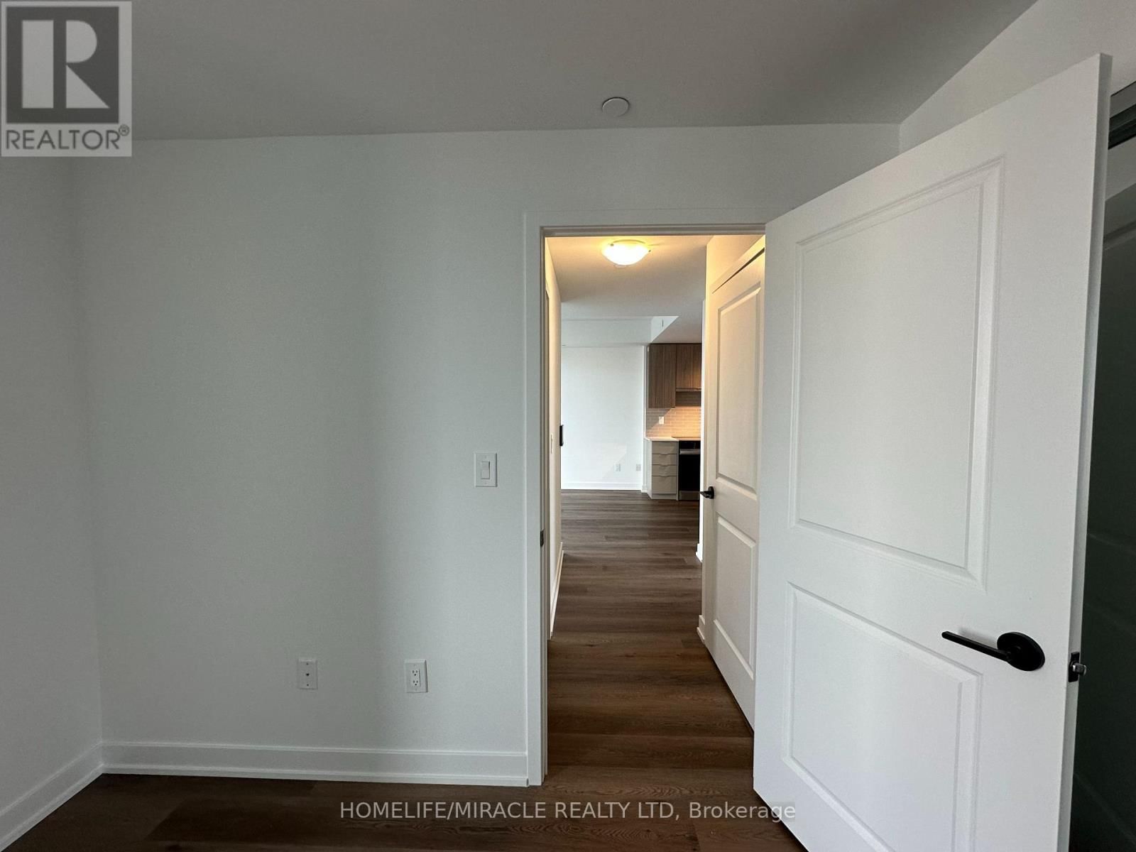 603 - 2075 LAKESHORE ROAD Image 15