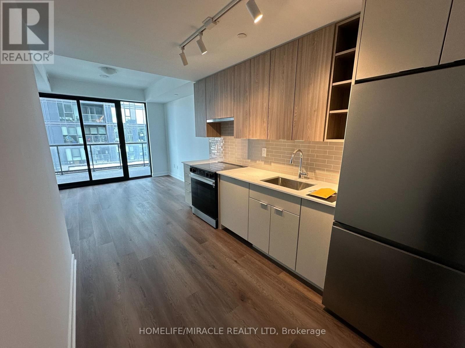 603 - 2075 LAKESHORE ROAD Image 6