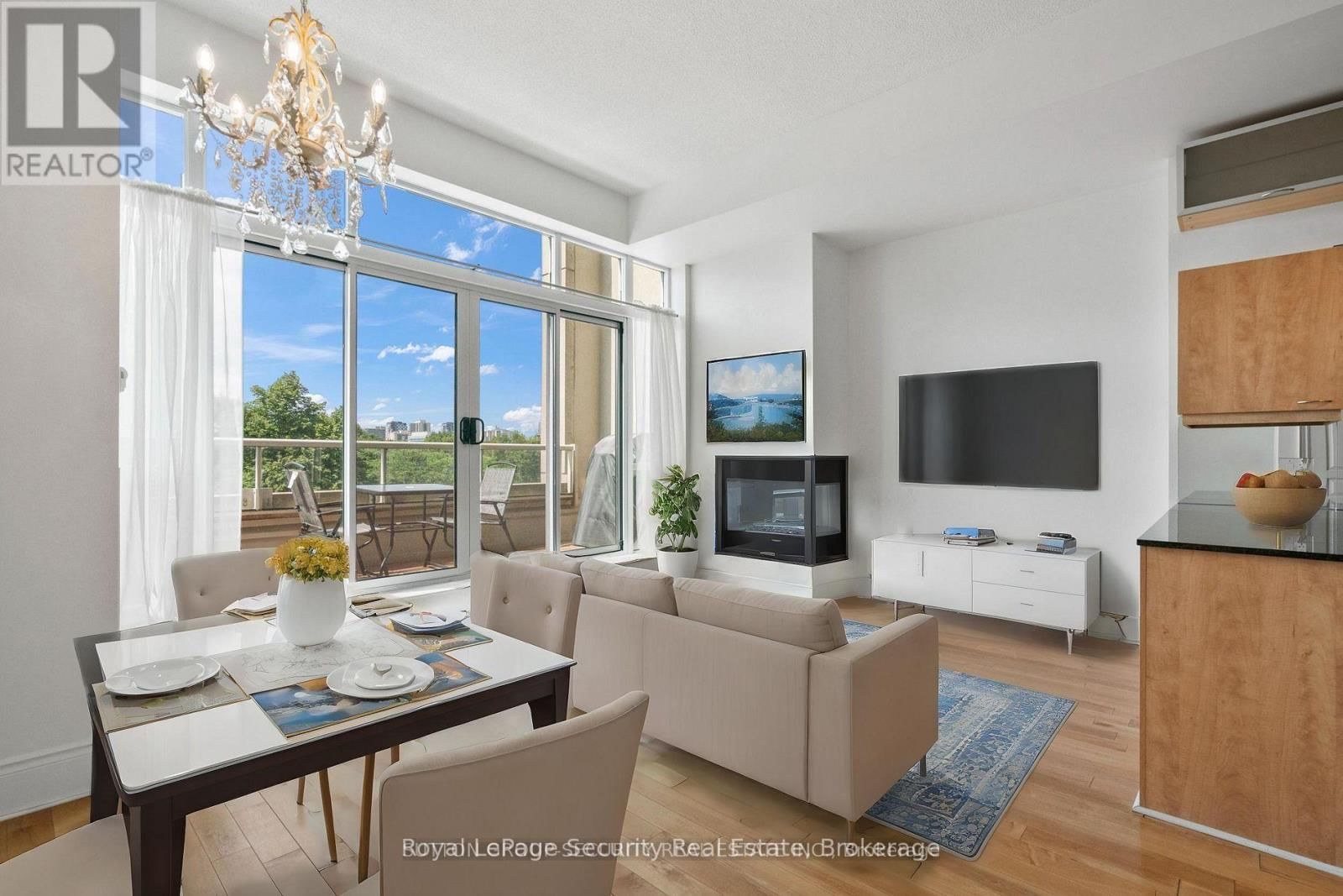 511 - 437 RONCESVALLES AVENUE Image 12