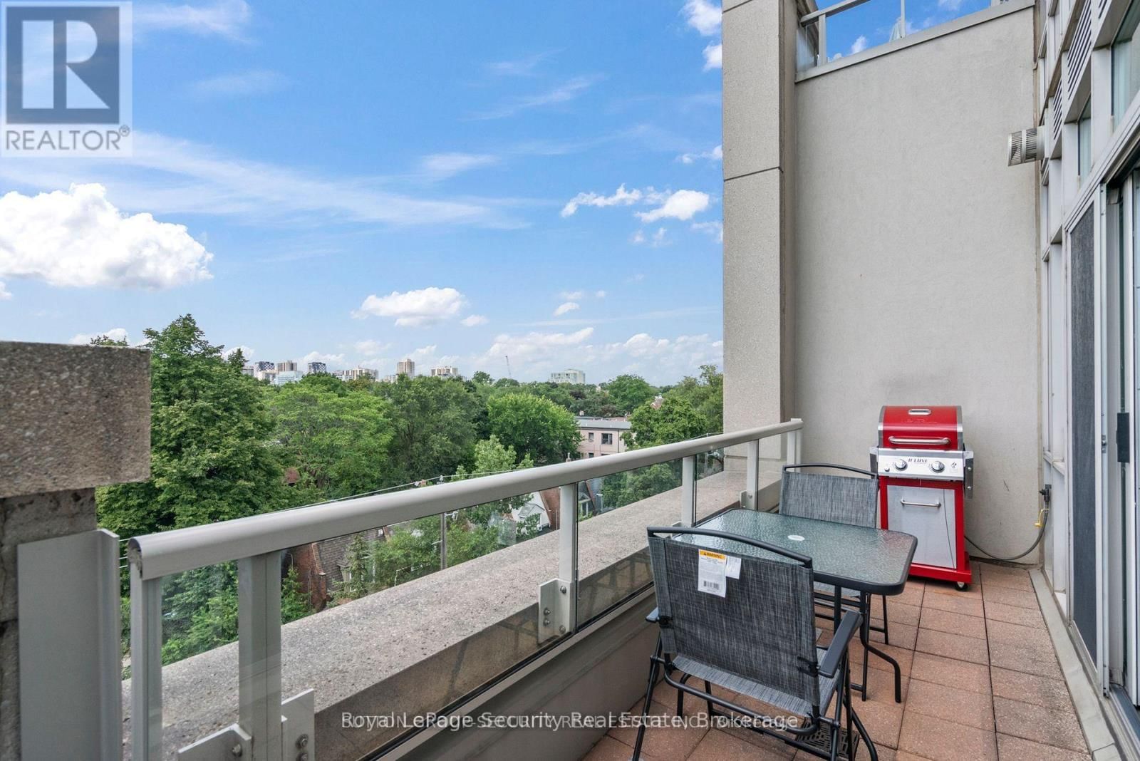 511 - 437 RONCESVALLES AVENUE Image 17