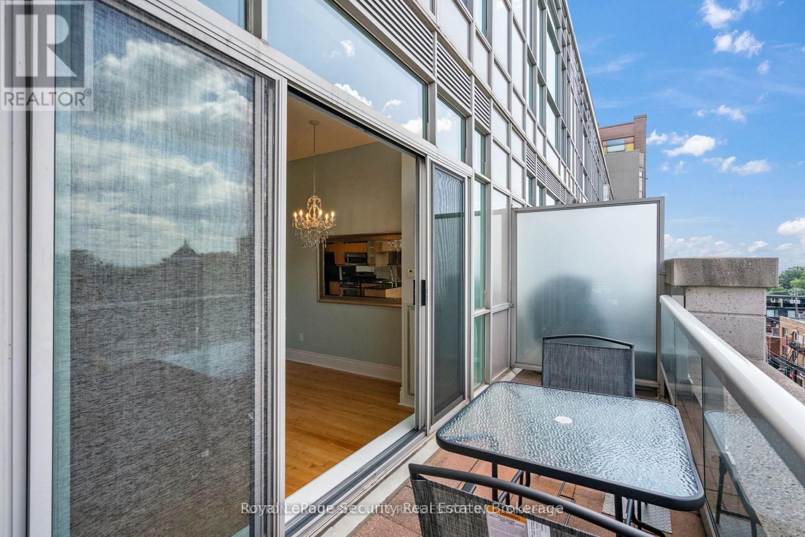 511 - 437 RONCESVALLES AVENUE Image 19