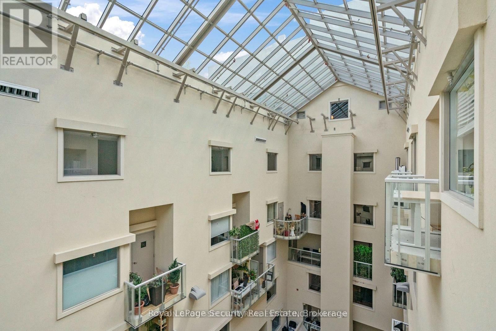 511 - 437 RONCESVALLES AVENUE Image 24