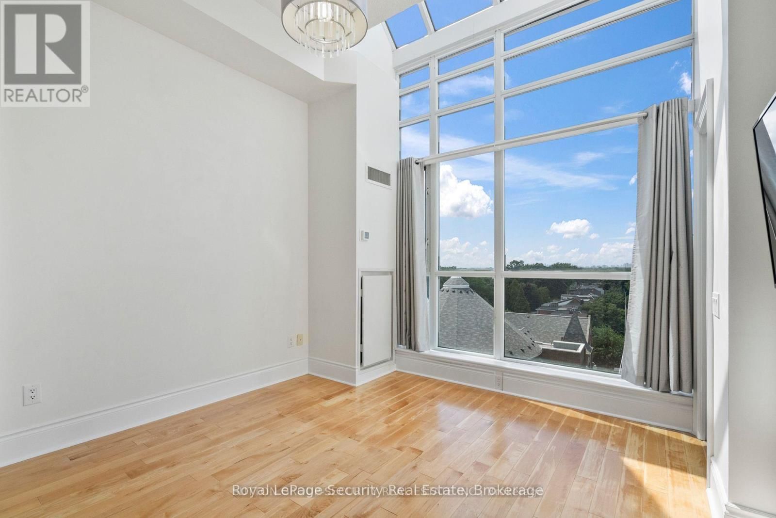 511 - 437 RONCESVALLES AVENUE Image 26