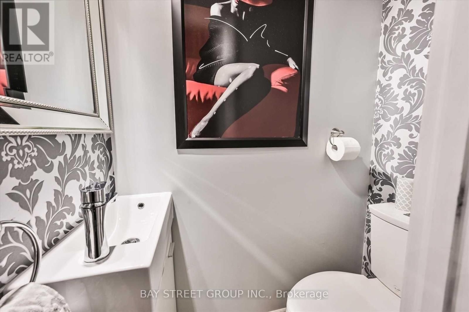 39 BARRINGTON CRESCENT Image 10