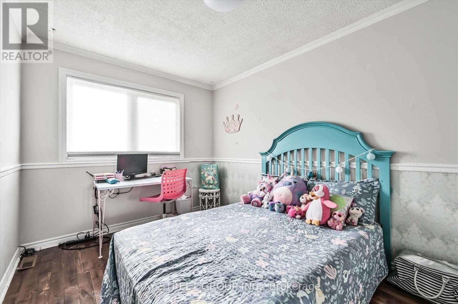 39 BARRINGTON CRESCENT Image 16