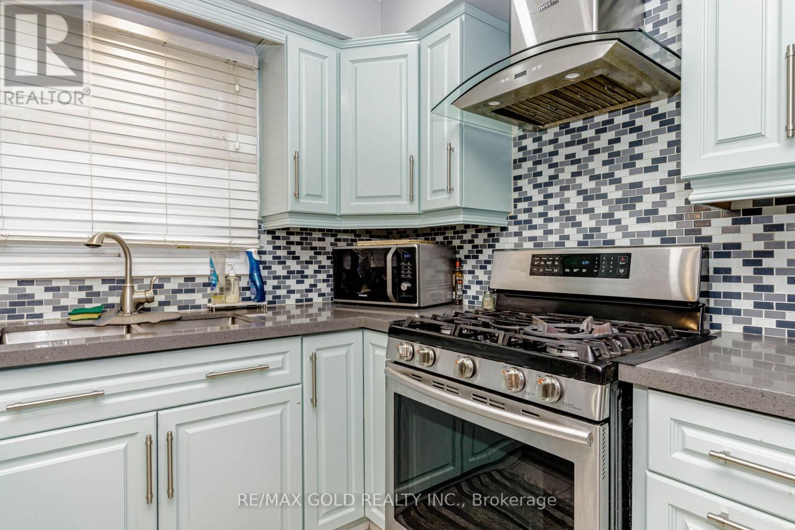 6 NUTMEG STREET Image 19