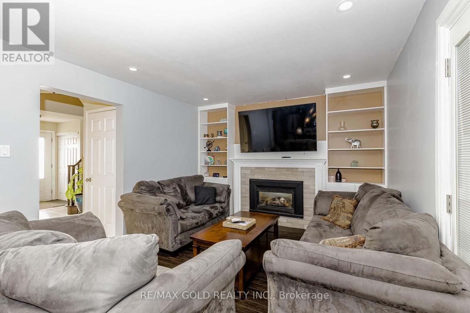 6 NUTMEG STREET Image 21