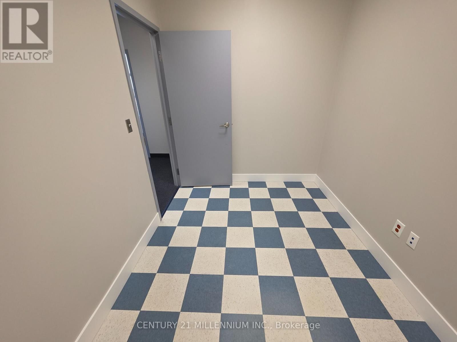 212 - 2250 BOVAIRD DRIVE EAST Image 10