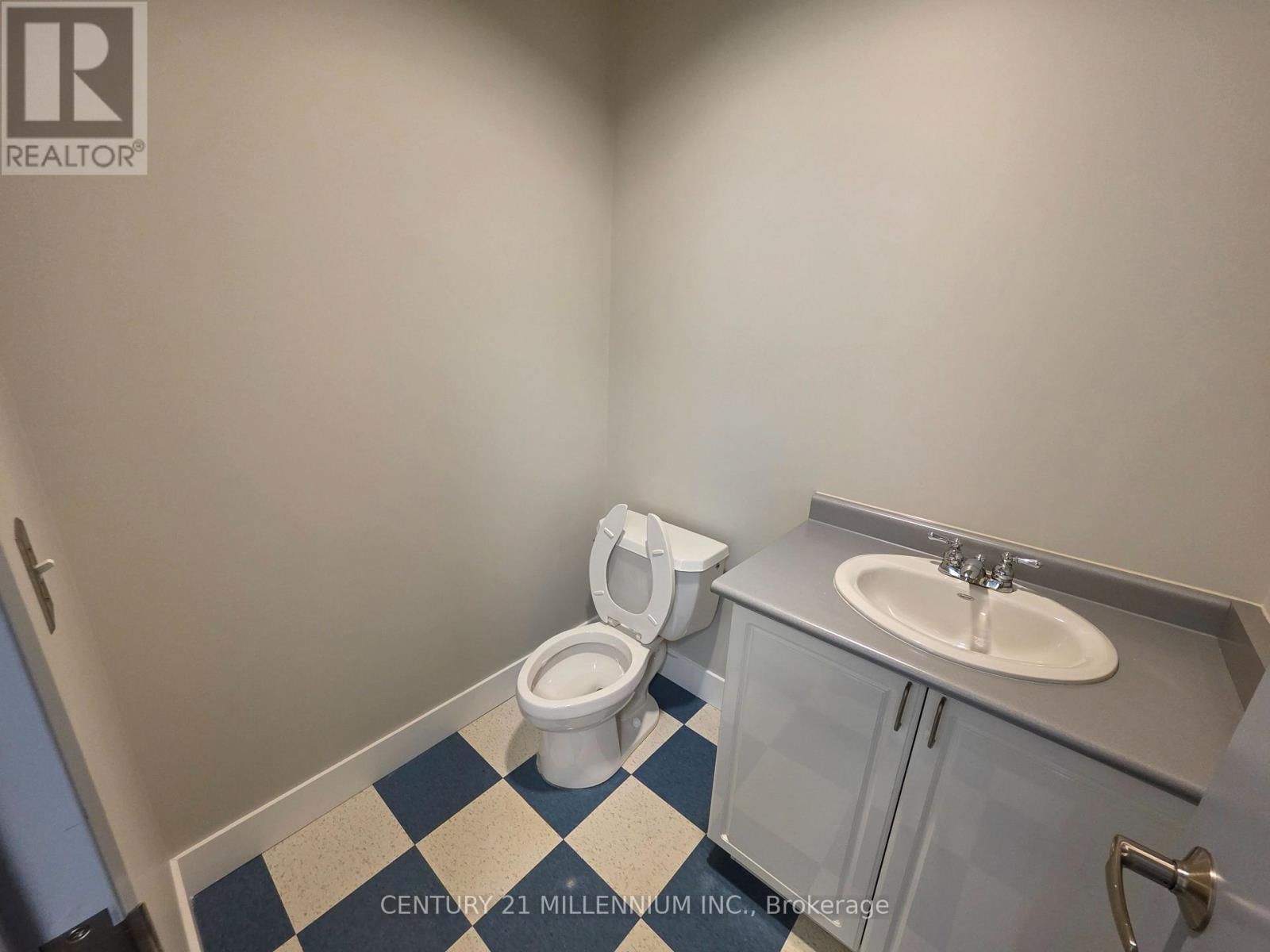 212 - 2250 BOVAIRD DRIVE EAST Image 27