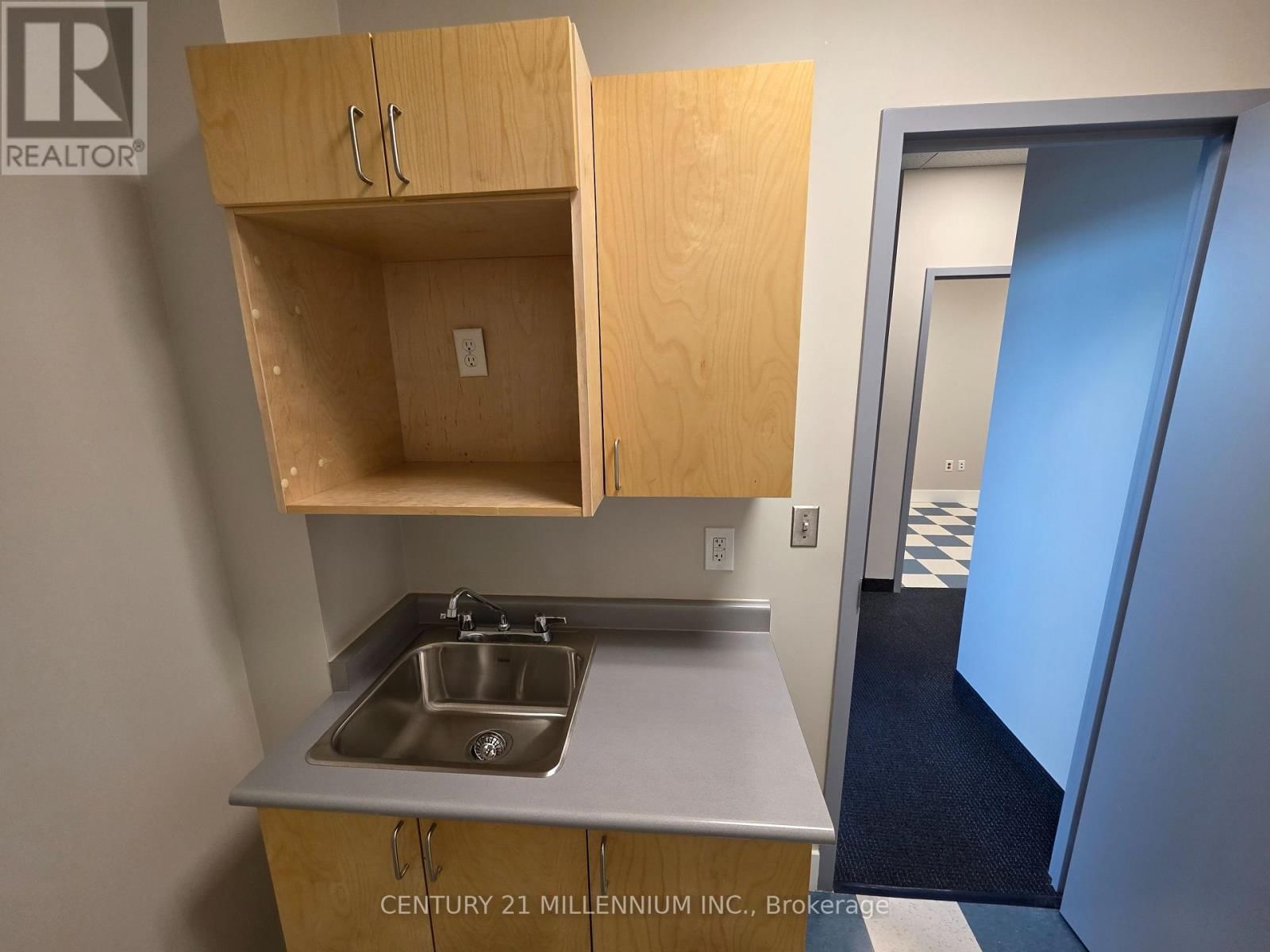 212 - 2250 BOVAIRD DRIVE EAST Image 33