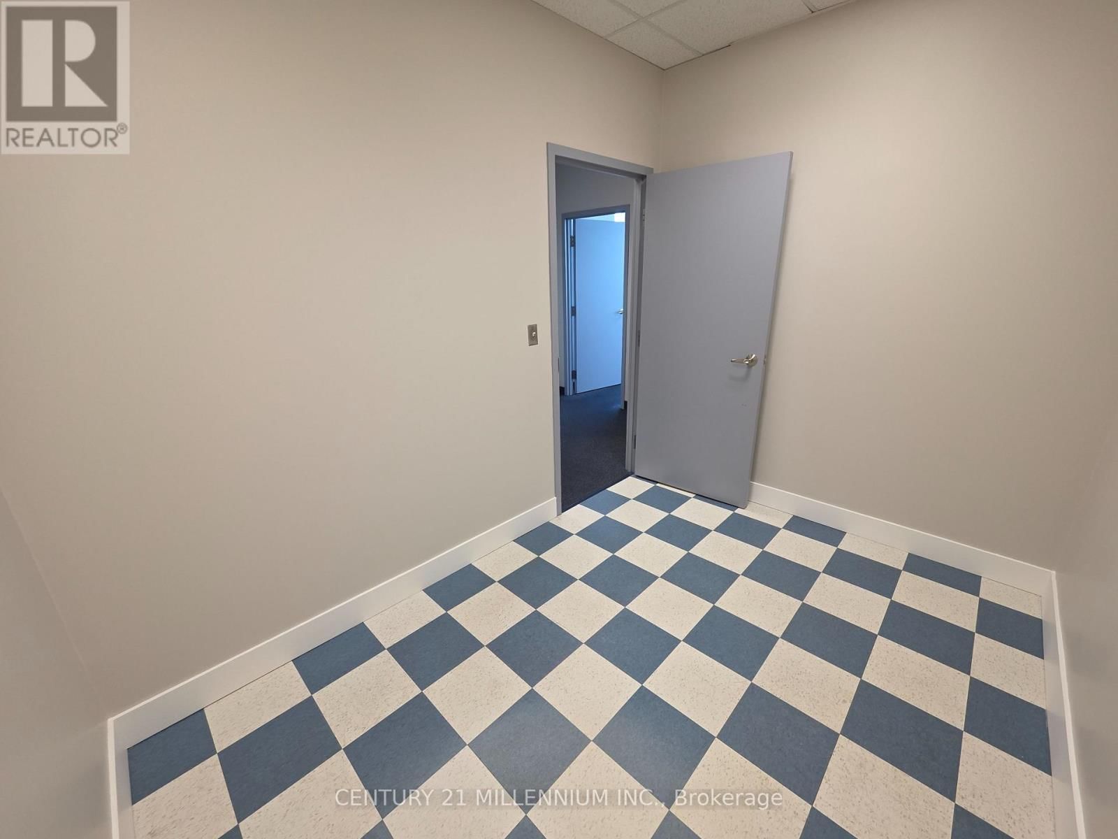 212 - 2250 BOVAIRD DRIVE EAST Image 34