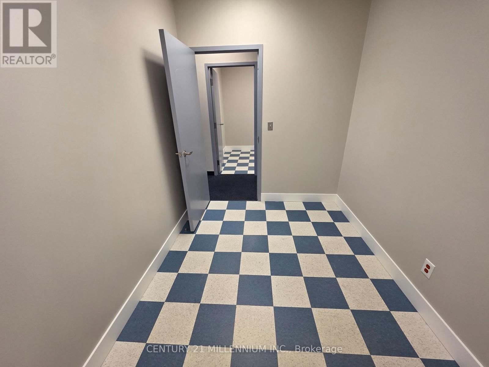 212 - 2250 BOVAIRD DRIVE EAST Image 7