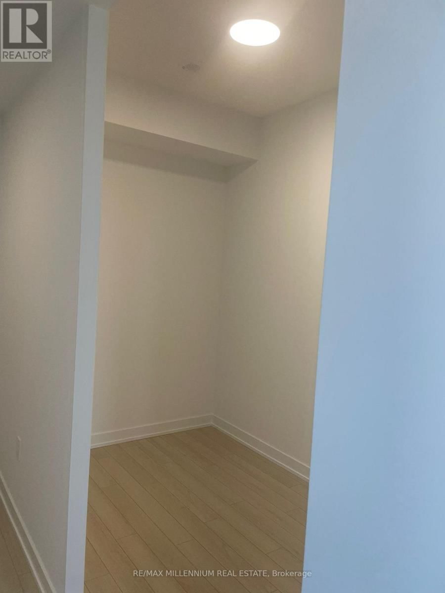 1902 - 15 SKYRIDGE DRIVE Image 10