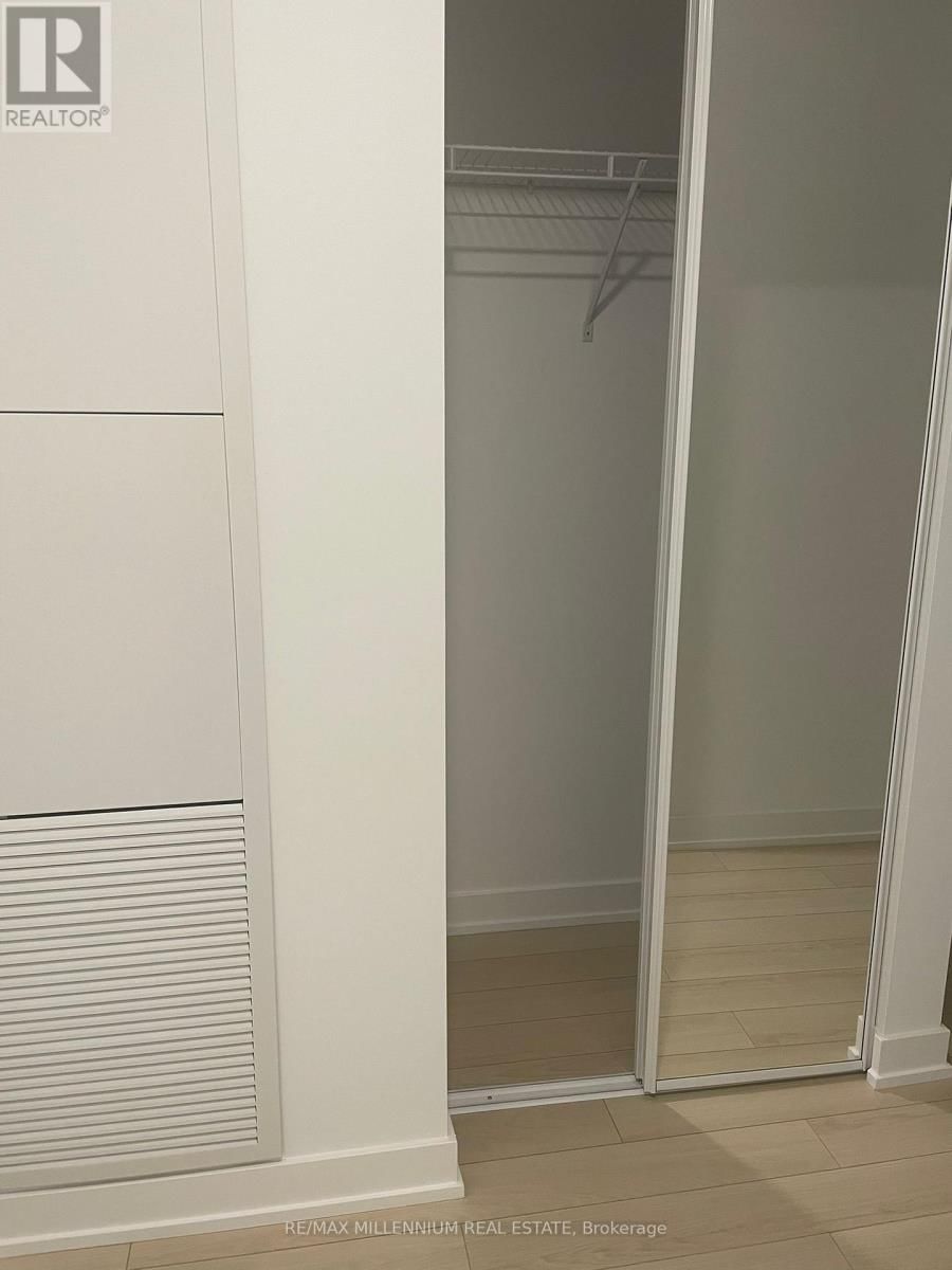 1902 - 15 SKYRIDGE DRIVE Image 12