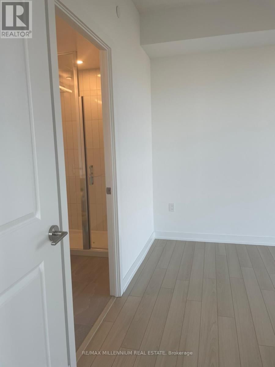 1902 - 15 SKYRIDGE DRIVE Image 21