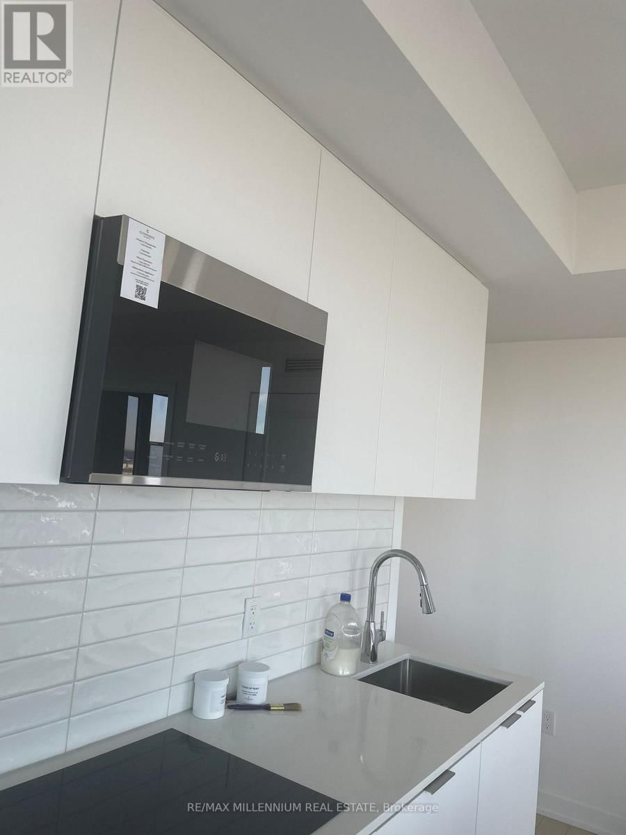 1902 - 15 SKYRIDGE DRIVE Image 8