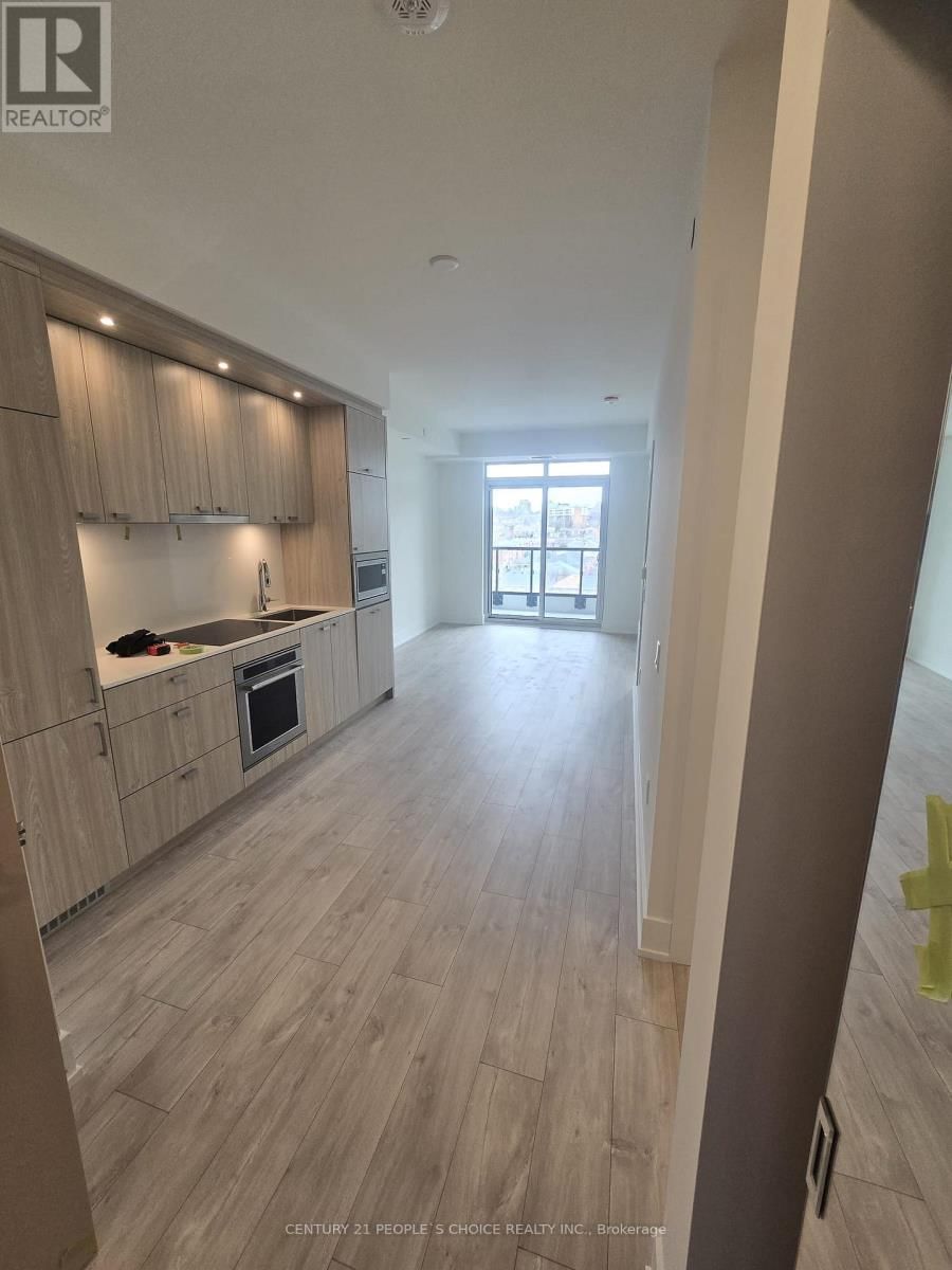 622 - 858 DUPONT STREET Image 10