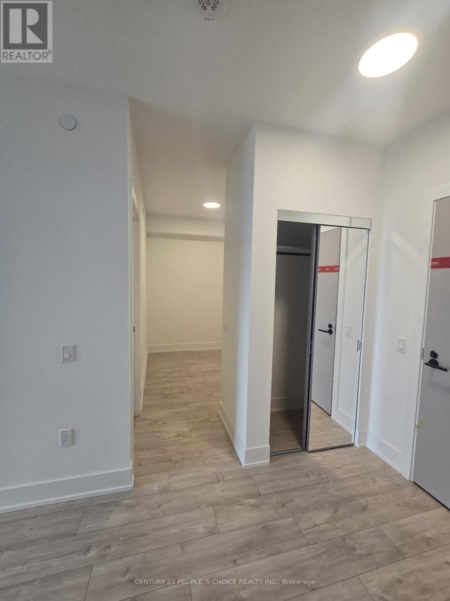 622 - 858 DUPONT STREET Image 12