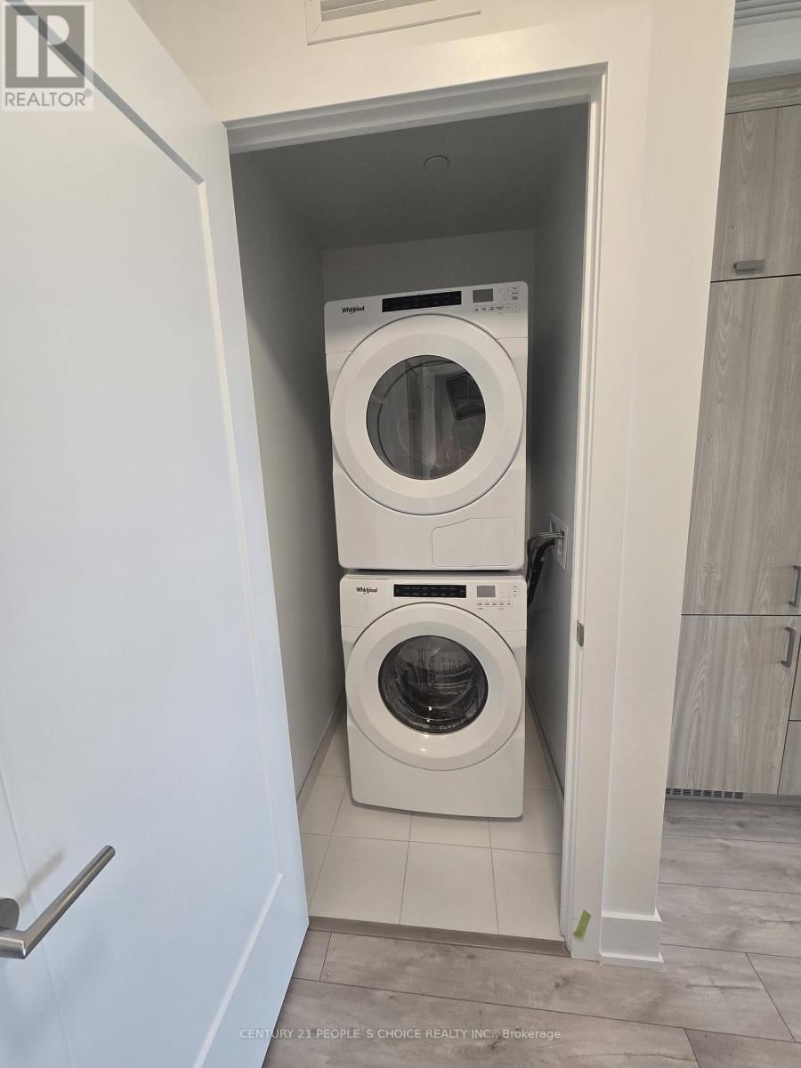 622 - 858 DUPONT STREET Image 15