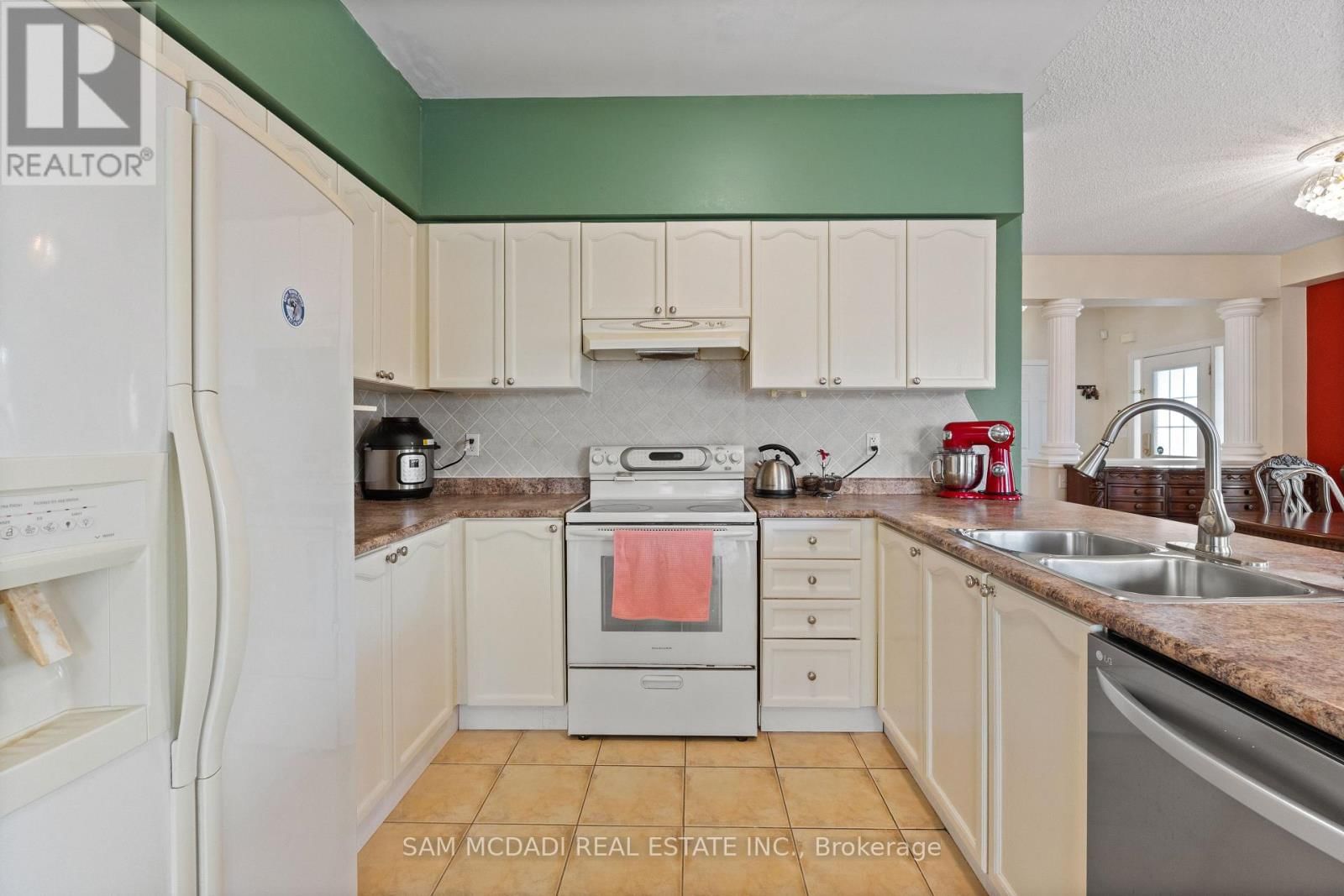 5625 PASSION FLOWER BOULEVARD Image 10