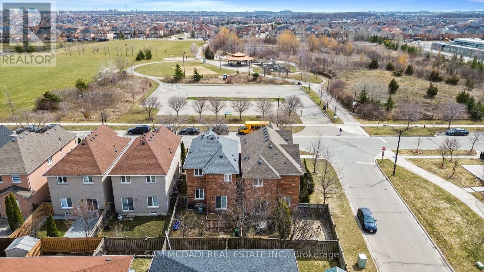 5625 PASSION FLOWER BOULEVARD Image 32