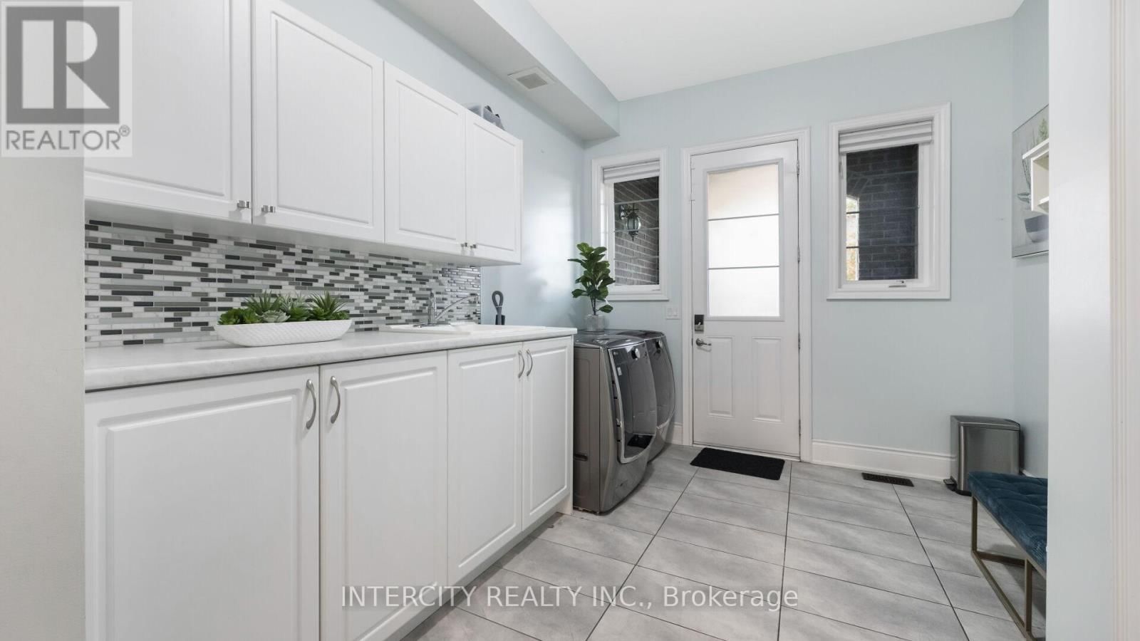 29 CHIMING ROAD Image 25