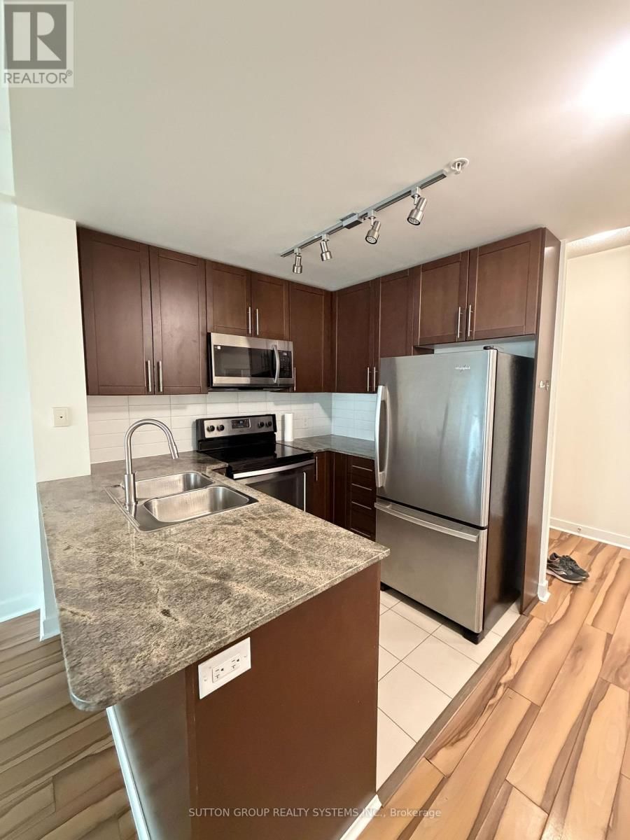 2301 - 3985 GRAND PARK DRIVE Image 3