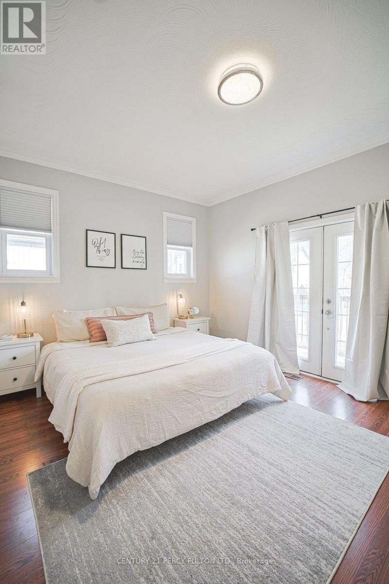 3 MILL STREET SOUTH Image 12