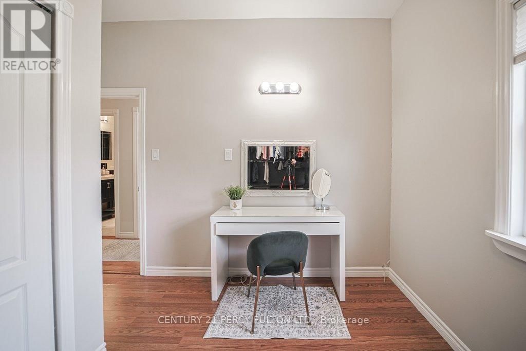 3 MILL STREET SOUTH Image 18