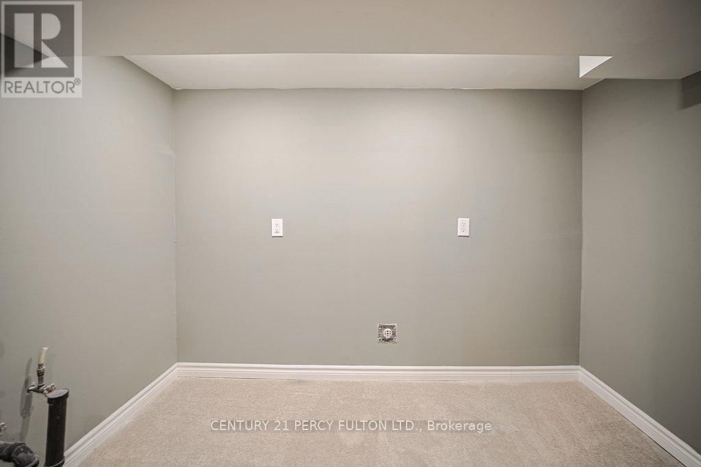 3 MILL STREET SOUTH Image 23