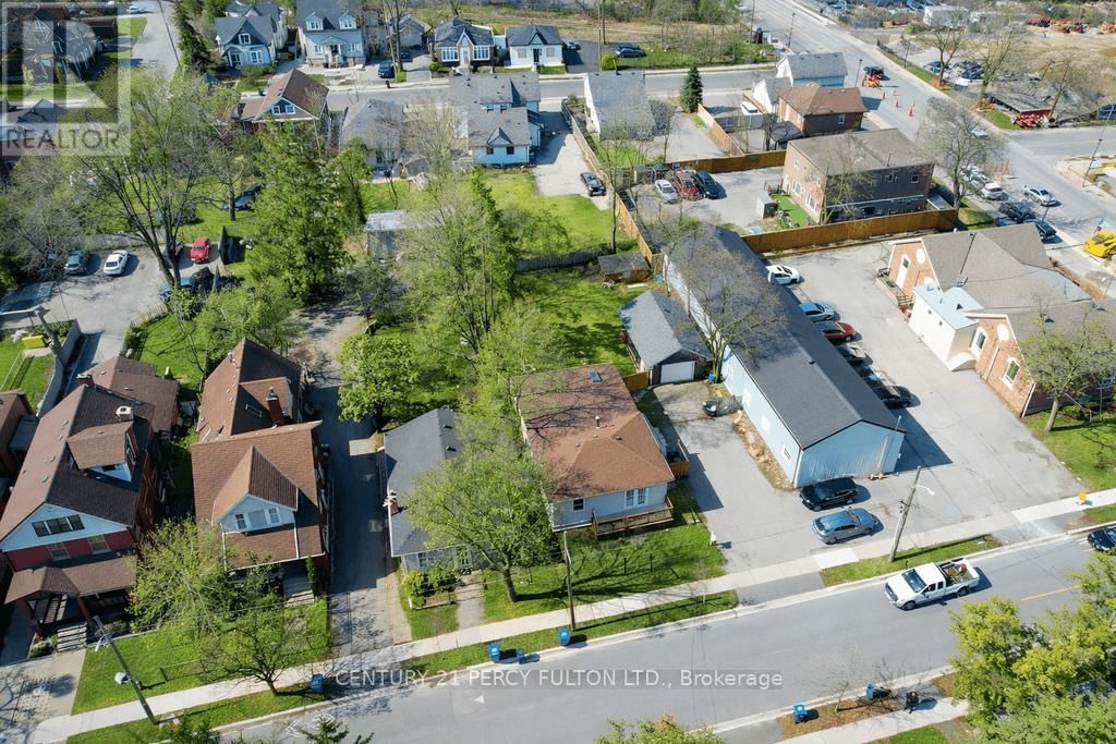 3 MILL STREET SOUTH Image 31