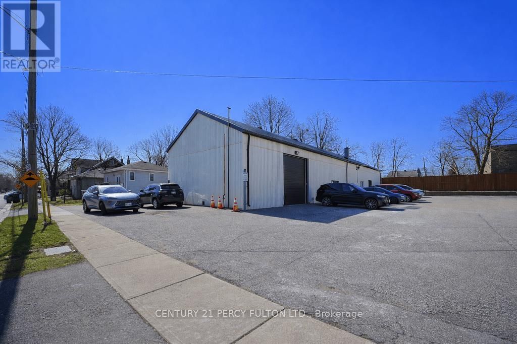 147 QUEEN STREET WEST Image 6