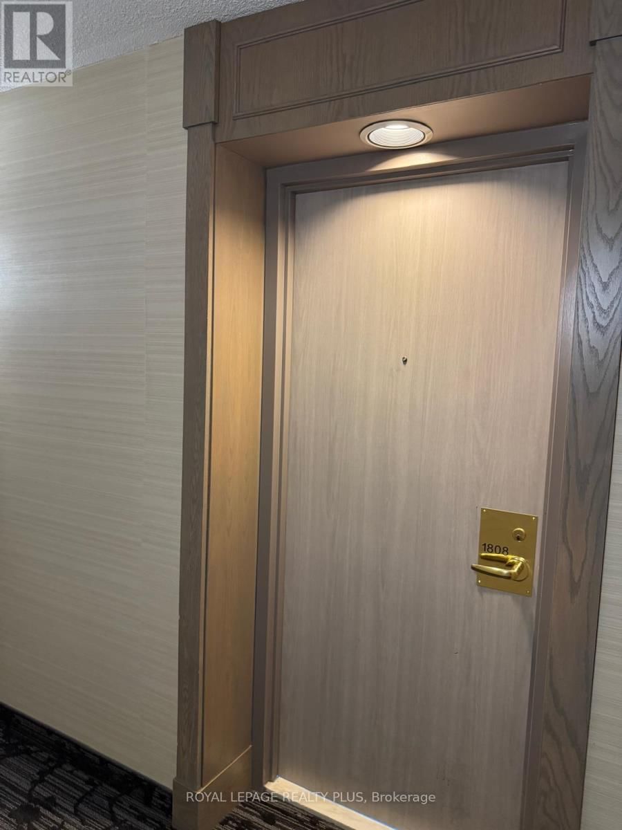 1808 - 2155 BURNHAMTHORPE ROAD WEST Image 13